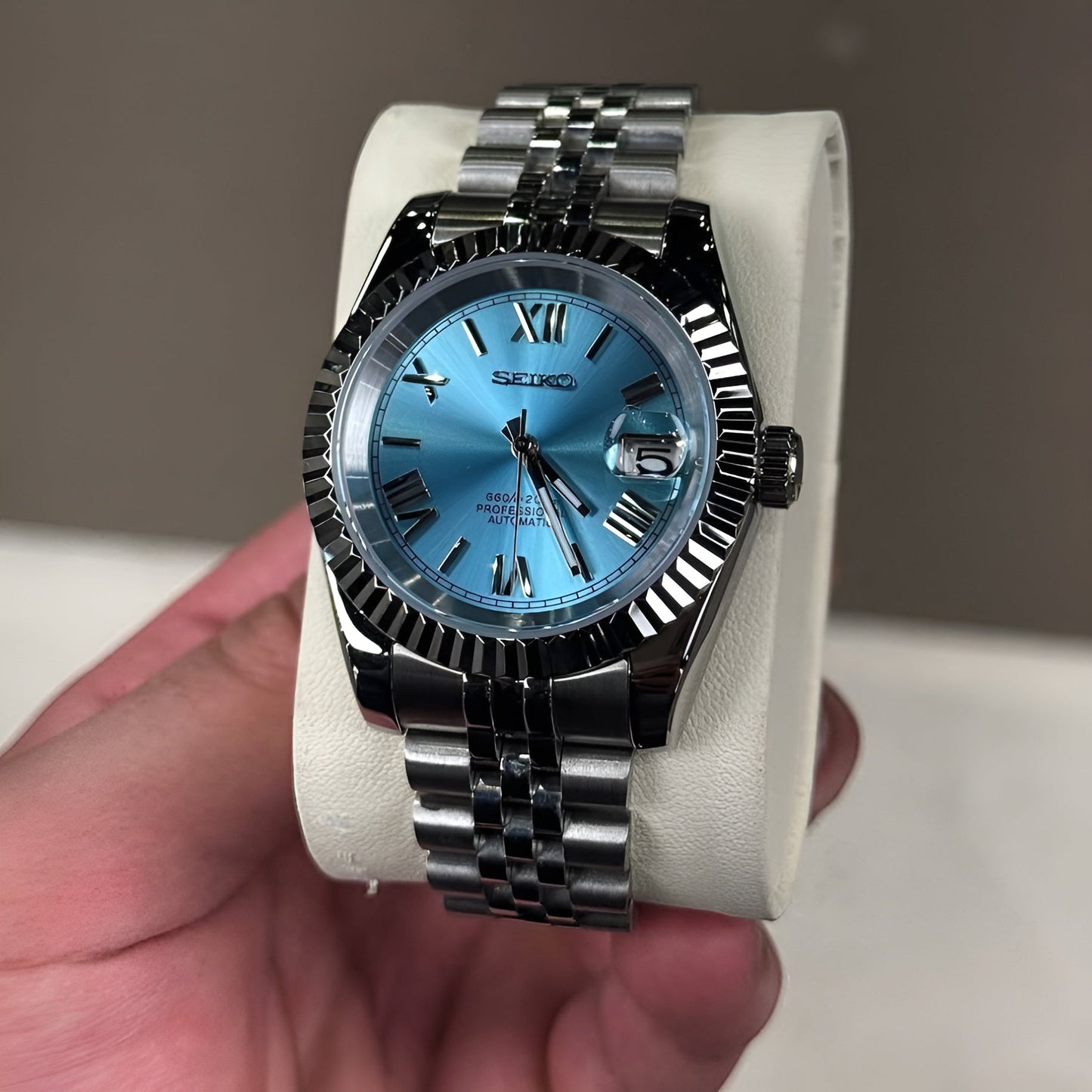 NORELA® Ocean Blue Roman Dial